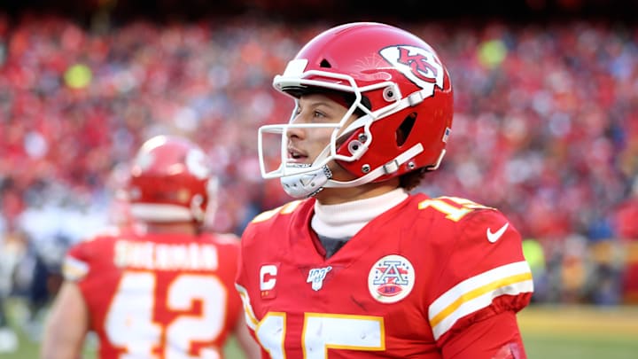 Patrick Mahomes will be the First QB in NFL History to Complete a 10-Year Contract Patrick Mahomes will be the First QB in NFL History to Complete a 10-Year Contract