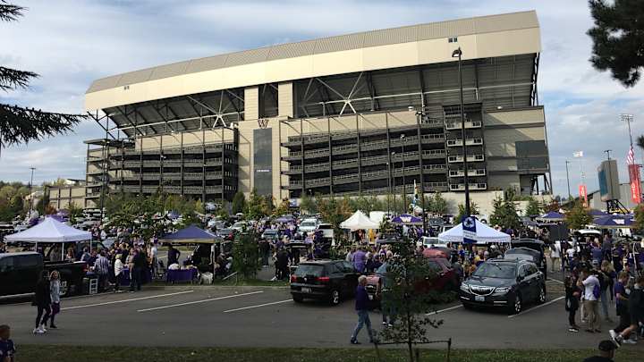 UW Reports 2 More Active COVID-19 Cases, Bringing Athlete Total to 8