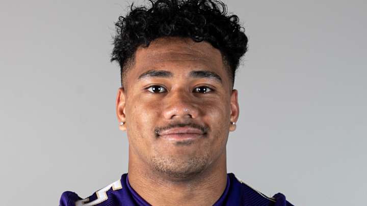 Turning Negative into a Positive: Heimuli Thrives on Lost Yardage, a Husky need Turning Negative into a Positive: Heimuli Thrives on Lost Yardage, a Husky need