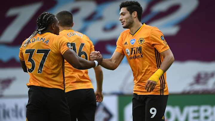 Raul Jimenez Scores on Sensational Volley in Wolves' Disappointing Draw Raul Jimenez Scores on Sensational Volley in Wolves' Disappointing Draw