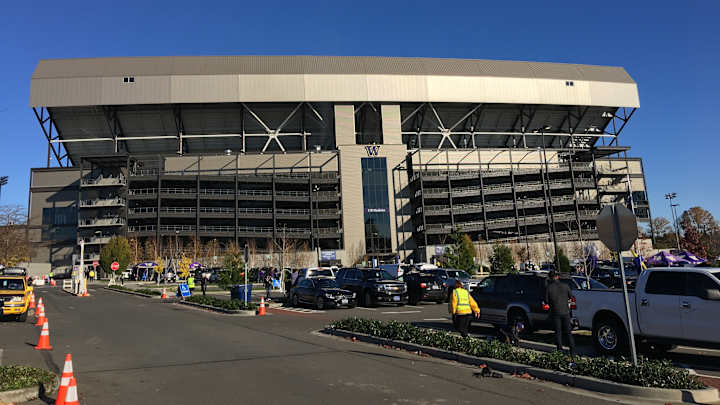 Huskies will Open with Stanford, Close with USC in New Football Schedule Huskies will Open with Stanford, Close with USC in New Football Schedule