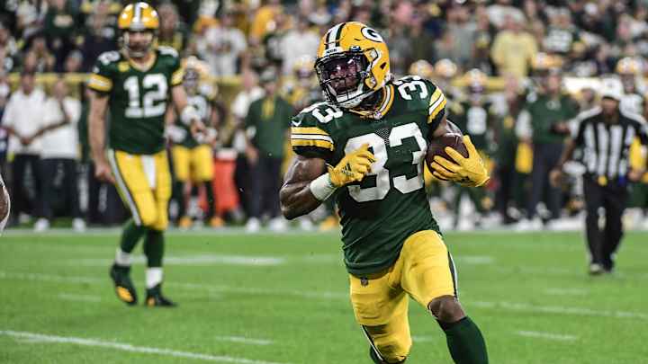 Aaron Jones Wore Chain With Father's Ashes During MNF, Loses Them Scoring TD