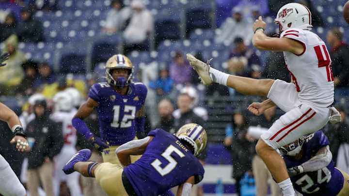 Tale of 4 Husky DBs Highlights the Taunt, Sack, Education & Block