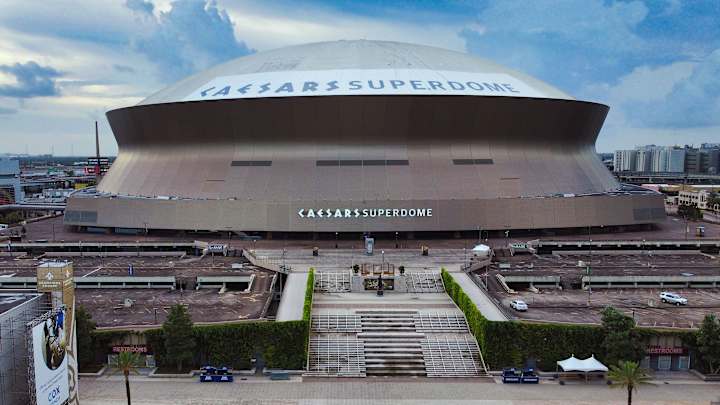 Superdome Roof Catches Fire, One Injured With Minor Burns