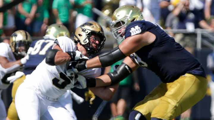 Notre Dame Will Be Without Offensive Tackle Tosh Baker vs. Cincinnati