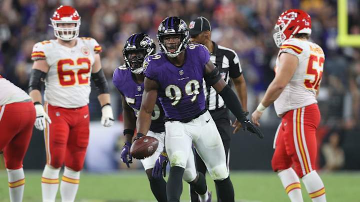 Ravens Rookie Odafe Oweh Named AFC Defensive Player of the Week