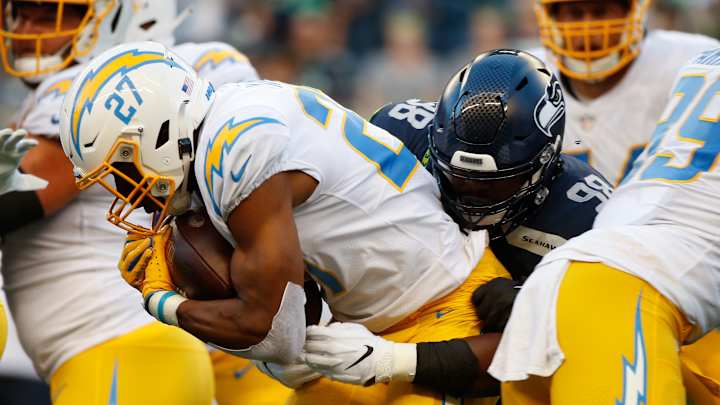 Flashing in Limited Chances, It's Past Time For Seahawks to Unleash Alton Robinson Flashing in Limited Chances, It's Past Time For Seahawks to Unleash Alton Robinson