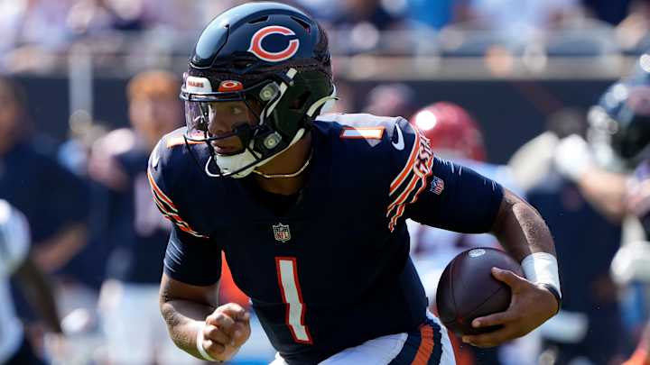 Former Ohio State Quarterback Justin Fields To Start For Chicago Bears Against Cleveland Browns