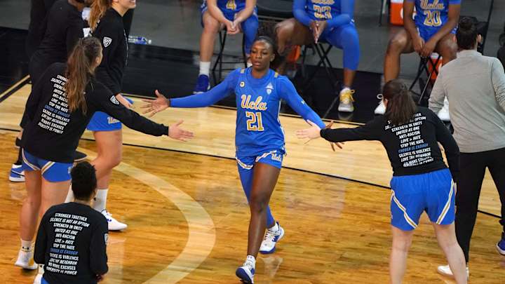 Michaela Onyenwere Wins AP WNBA Rookie of the Year in Unanimous Vote Michaela Onyenwere Wins AP WNBA Rookie of the Year in Unanimous Vote