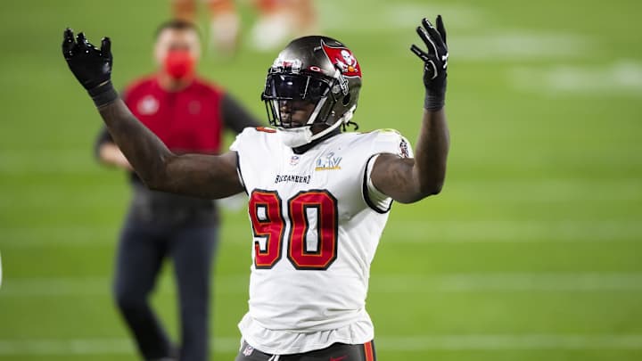 Report: Jason Pierre-Paul's Status in Doubt for Buccaneers vs. Rams