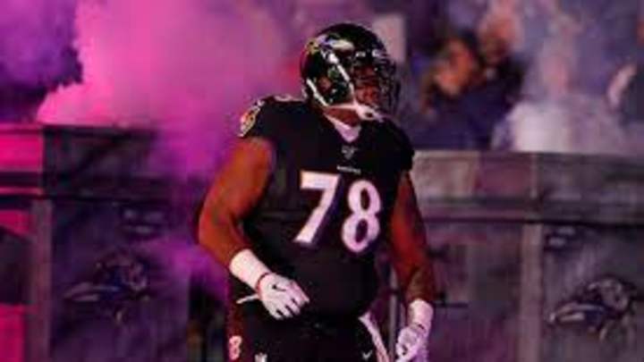 Alejandro Villanueva: Playing Offensive Line Is Like Jumping Out of Airplanes