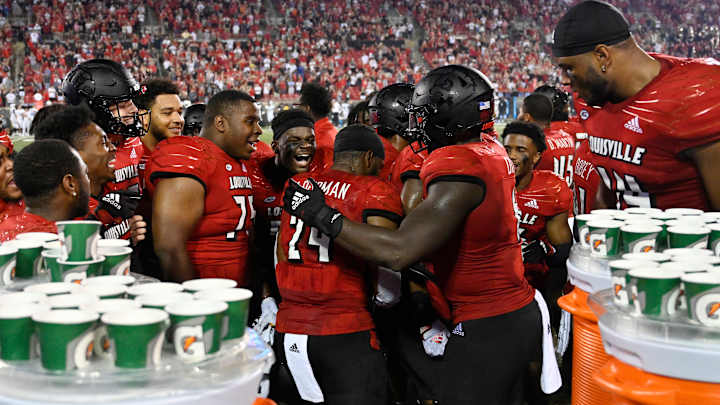 A Pick and a Punch: Late-Game Spontaneity Won on Two Successive Days in College Football