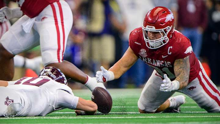 Aggies Stumble Against Arkansas 20-10