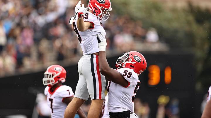 Brock Bowers Earns SEC Award After Vanderbilt Showing