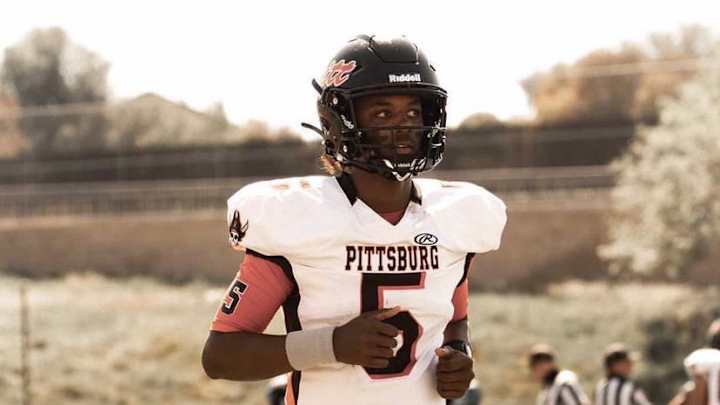 Oregon Hosting High-Profile Quarterback Jaden Rashada Oregon Hosting High-Profile Quarterback Jaden Rashada