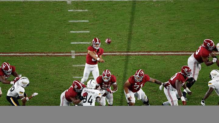 Alabama Coaching Staff Names Seven Players of the Week