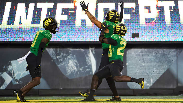 Halftime Thoughts: No. 3 Oregon vs. Arizona