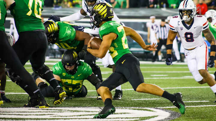 LIVE UPDATES: No. 3 Oregon vs. Arizona LIVE UPDATES: No. 3 Oregon vs. Arizona