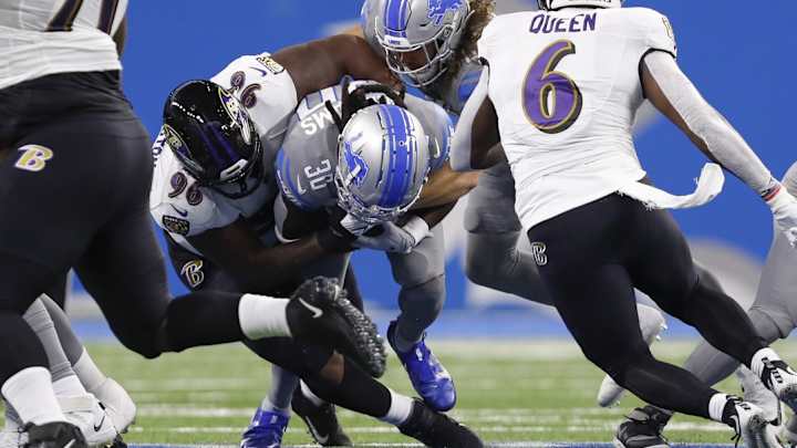 First-Half Observations: Sloppy Play, Lions Attempt Horrible Trick Play