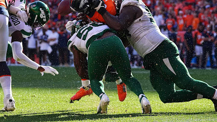 Despite Continued Woes, Vic Fangio not Worried About Broncos' Red-Zone Inefficiency