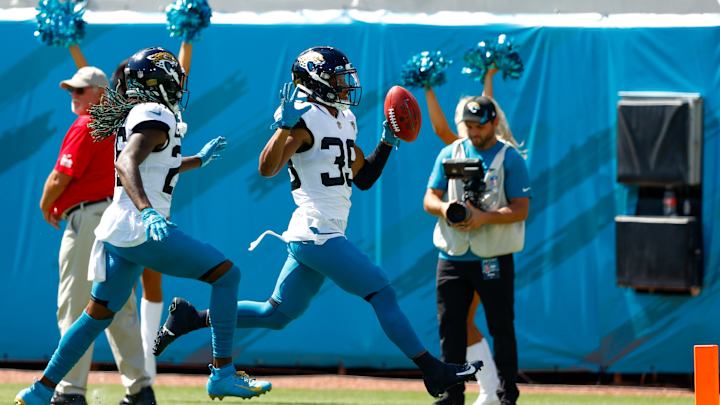 Jamal Agnew's Cleats Heading To Pro Football Hall of Fame After Jaguars' 109-Yard Touchdown Return