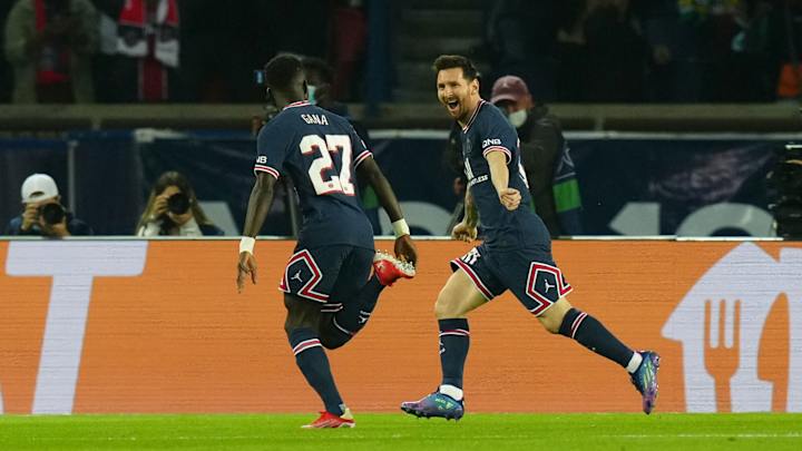 Lionel Messi Scores First PSG Goal vs. Man City in Champions League
