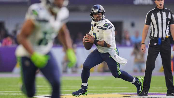 Tale of Two Halves: Dissecting Seahawks' Jekyll and Hyde Offense Tale of Two Halves: Dissecting Seahawks' Jekyll and Hyde Offense