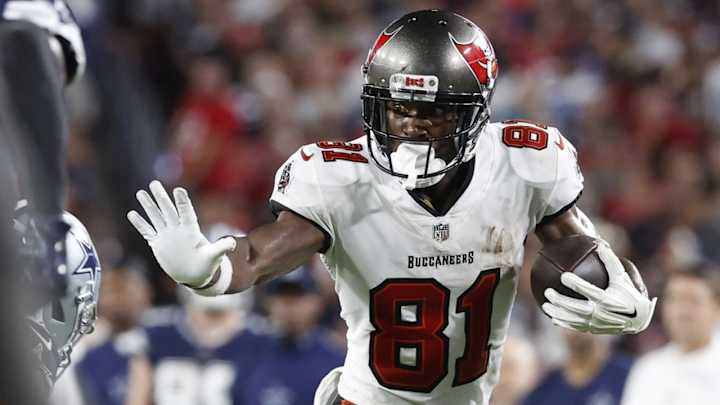 Buccaneers Activate Antonio Brown from Reserve/COVID-19 List