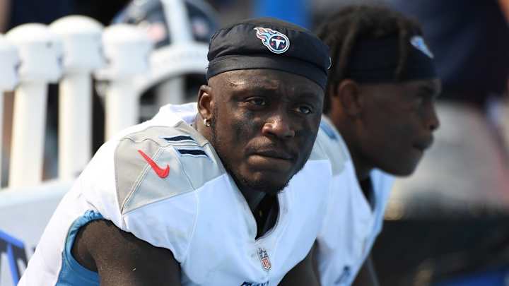 Friday Injury Report: Jones, Brown Won't Play against Jets