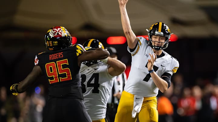 Big Ten Friday: Iowa Forces 7 Turnovers in 51-14 Rout of Maryland