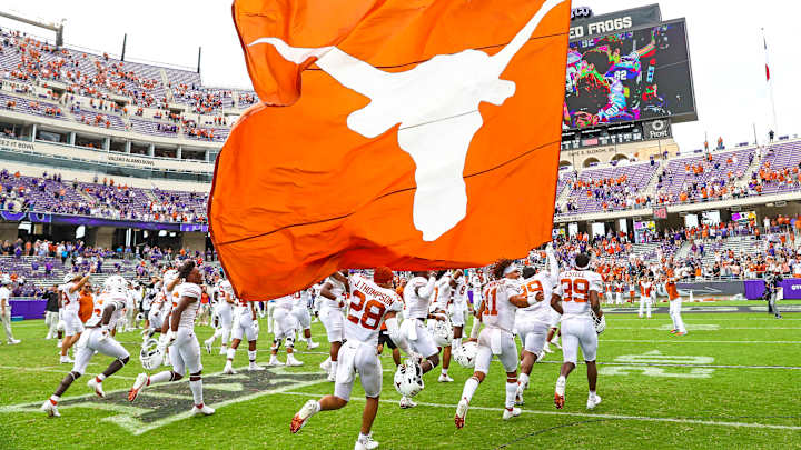 Longhorns Add Ray Pickering as Offensive Analyst