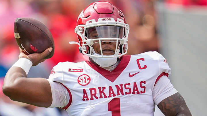 Confused and Bewildered: Arkansas' Offense Shut Down by Georgia Confused and Bewildered: Arkansas' Offense Shut Down by Georgia