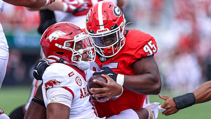 Hogs Physically Whipped: Georgia Starts Fast, Steamrolls Arkansas, 37-0 Hogs Physically Whipped: Georgia Starts Fast, Steamrolls Arkansas, 37-0