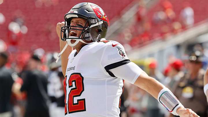 Tom Brady Sets NFL Career Passing Yards Record