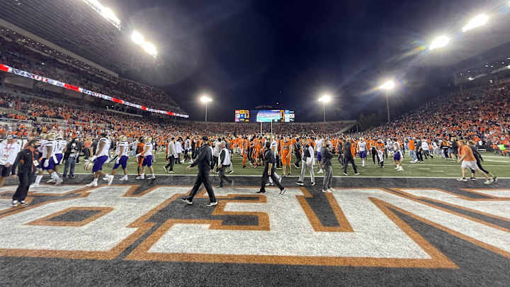 UW Tight-Ends Coach Hurt at OSU; ZTF Getting Closer to Return UW Tight-Ends Coach Hurt at OSU; ZTF Getting Closer to Return