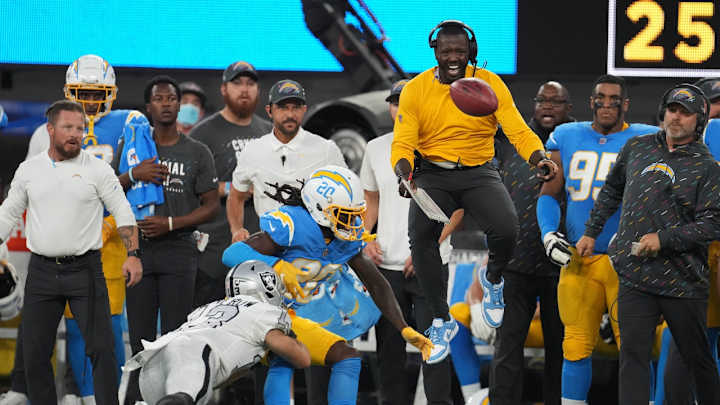 Hunter Renfrow Lays Timely Hit, Catches TD in Raiders Loss to Chargers on MNF