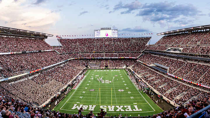 Ahead of Texas A&M, Alabama Football Prepares for the 12th Man Ahead of Texas A&M, Alabama Football Prepares for the 12th Man