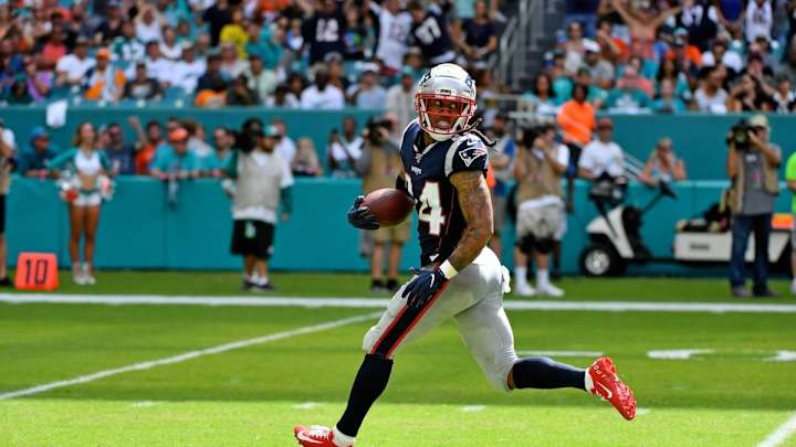 Stephen Gilmore Immediately Becomes an Option for Steelers Stephen Gilmore Immediately Becomes an Option for Steelers