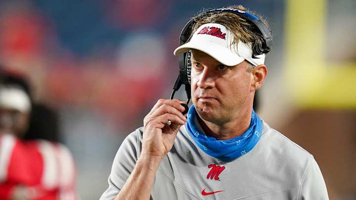 Lane Kiffin Thanks Alabama, Ole Miss Fans for Popcorn Delivery After Pregame Comments Lane Kiffin Thanks Alabama, Ole Miss Fans for Popcorn Delivery After Pregame Comments