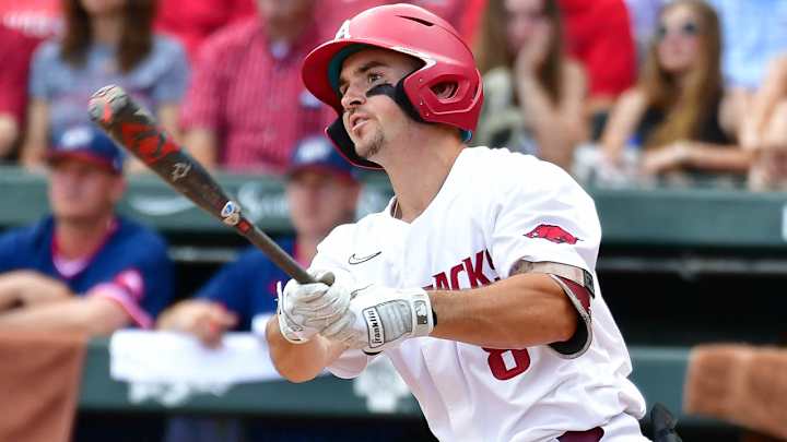 Braydon Webb's Homer Powers No. 3 Razorbacks to Win
