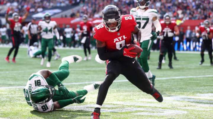 Falcons Coach Reveals 'Challenge' of Covering Star Kyle Pitts Falcons Coach Reveals 'Challenge' of Covering Star Kyle Pitts