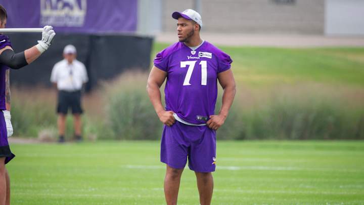Vikings Bench Rashod Hill, Insert Rookie Christian Darrisaw at Left Tackle