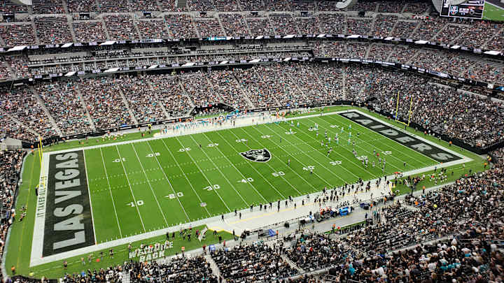 Bears Deal Raiders Second Straight Loss, 20-9