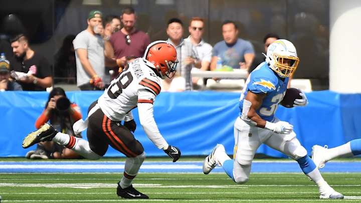 Browns LB Jeremiah Owusu-Koramoah to Have MRI