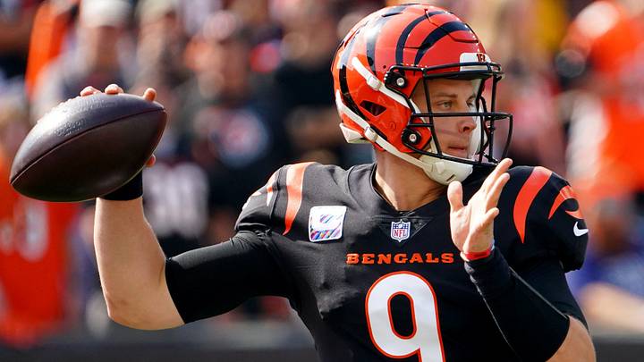 Bengals QB Joe Burrow Hospitalized for Possible Throat Contusion