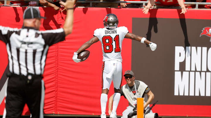 Five Numbers from the Buccaneers' Week 5 Win Over the Dolphins