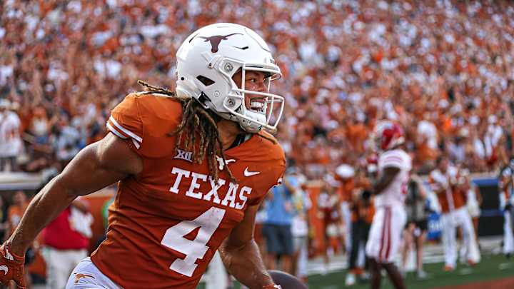 Texas WR Whittington Will Return For West Virginia Matchup