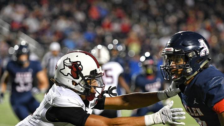 Huskies Offer Dallas-Area Cornerback Who Decommitted from Kansas