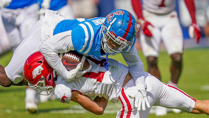 Faking Injuries Still a Thing: Sam Pittman's Not a Doctor, but Still ... Faking Injuries Still a Thing: Sam Pittman's Not a Doctor, but Still ...