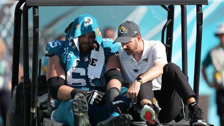 Jaguars Place Brandon Linder on IR, Sign OL Rashaad Coward